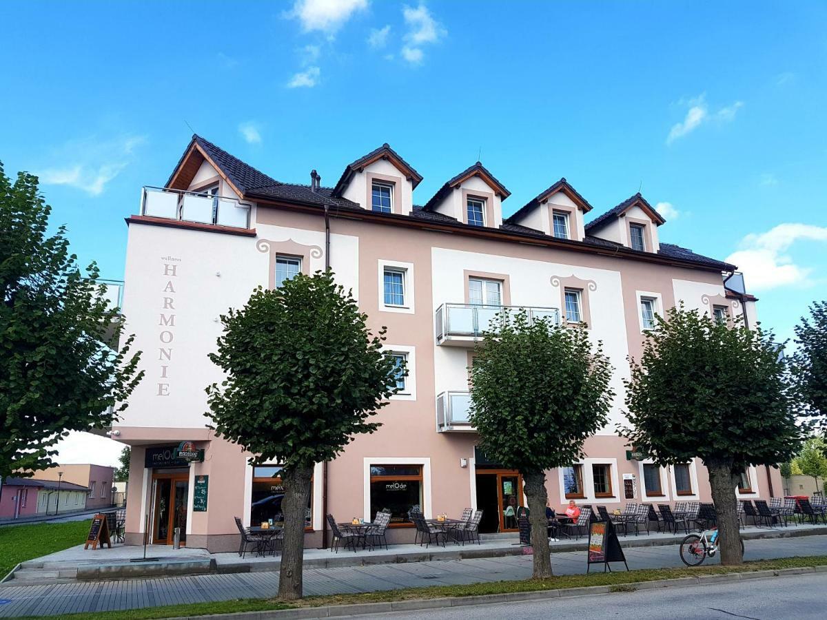 Wellness Hotel Harmonie Třeboň Екстериор снимка