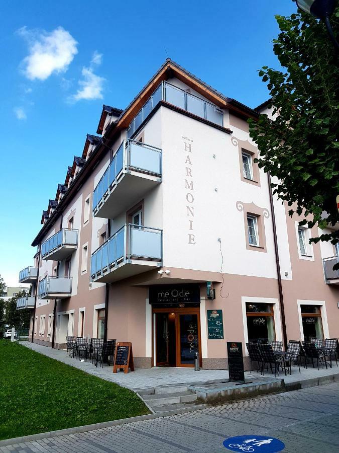 Wellness Hotel Harmonie Třeboň Екстериор снимка