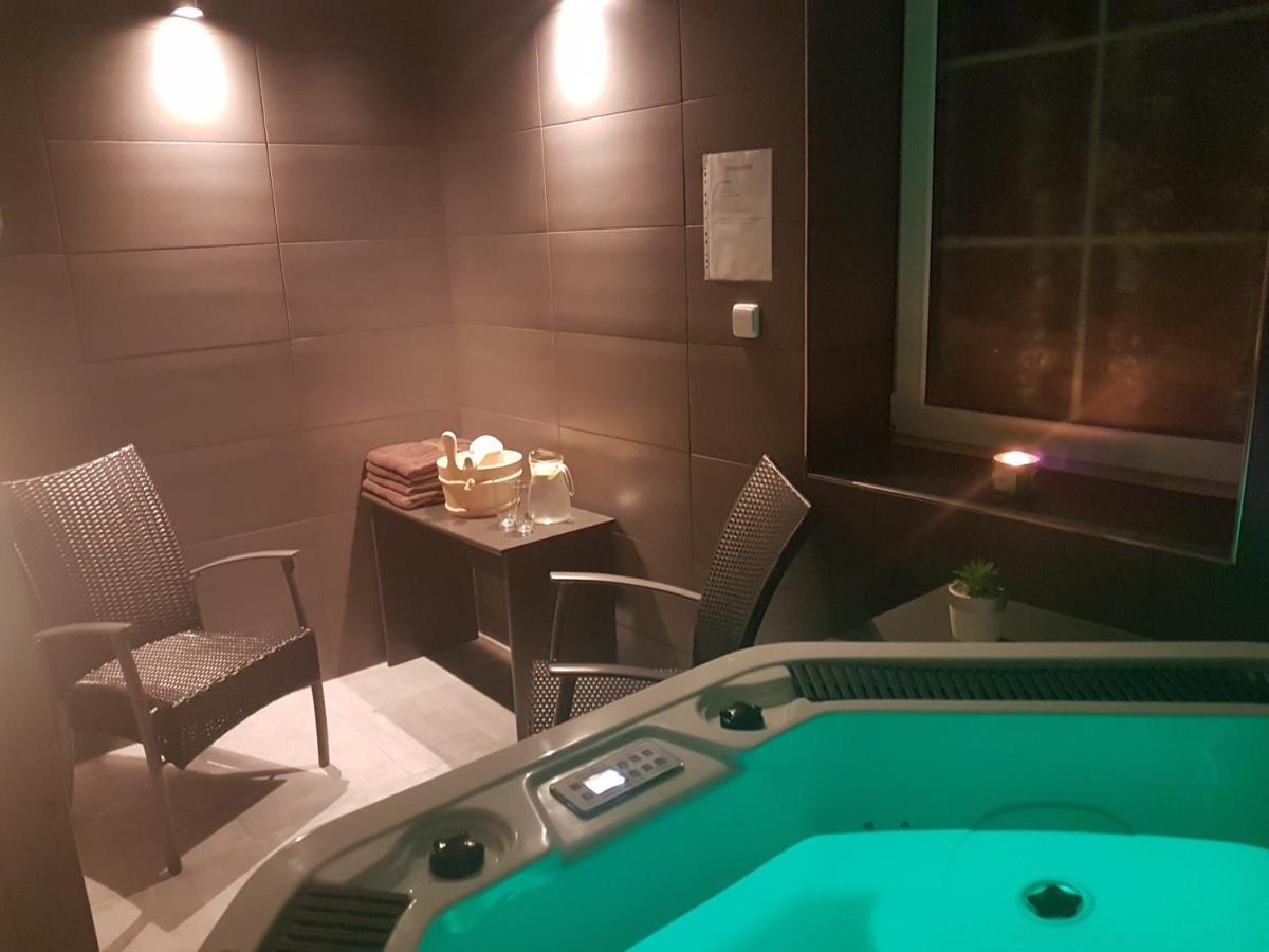 Wellness Hotel Harmonie Třeboň Екстериор снимка